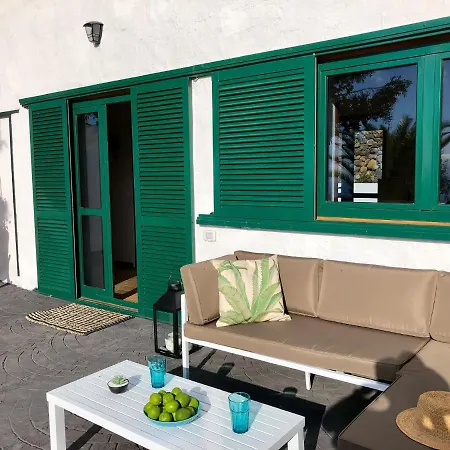 Llanitos Holiday home *