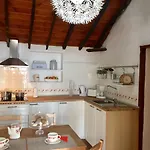 Tatil Evi Llanitos *